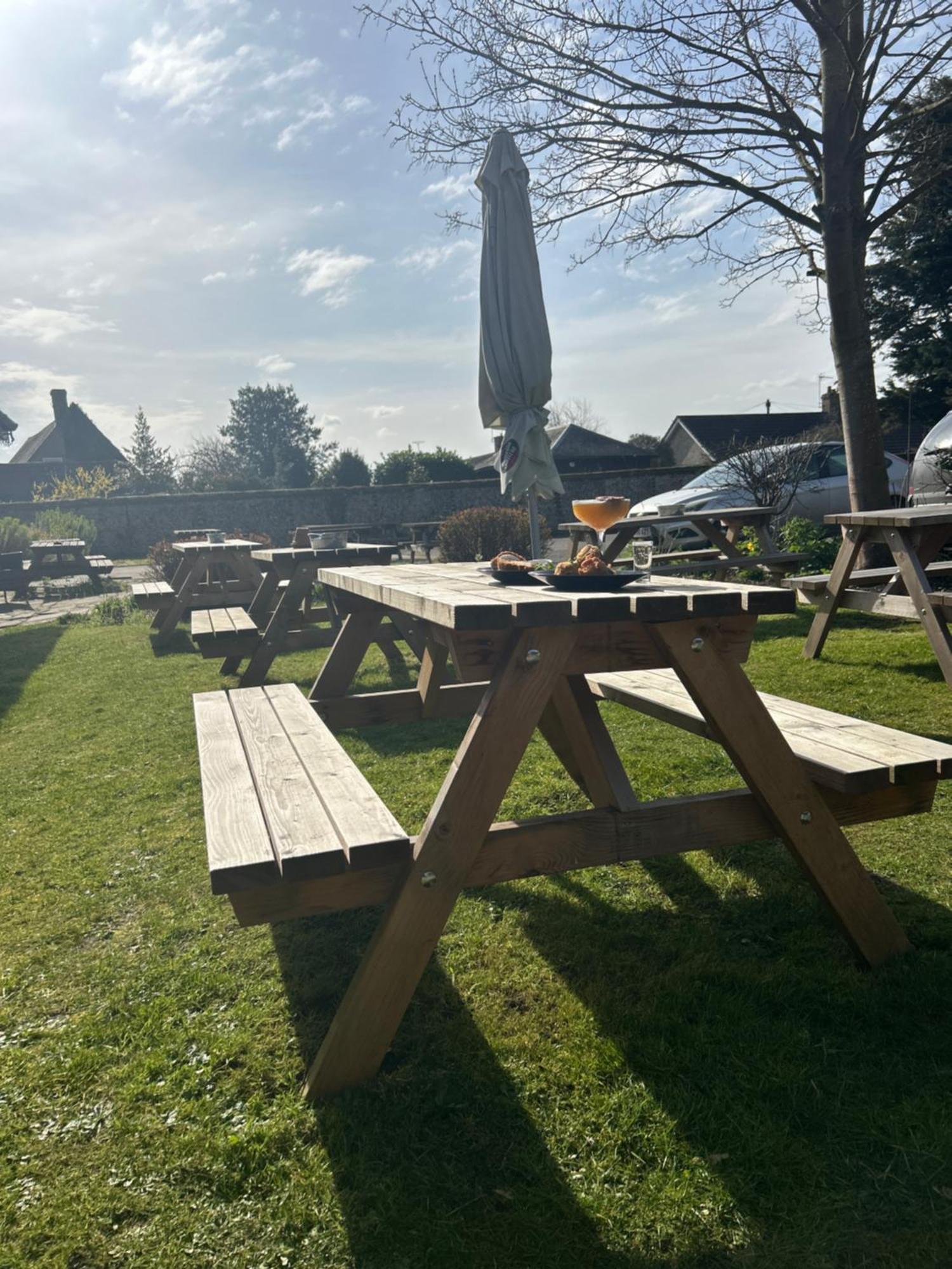The Limes Bar And Hotel Needham Market Buitenkant foto